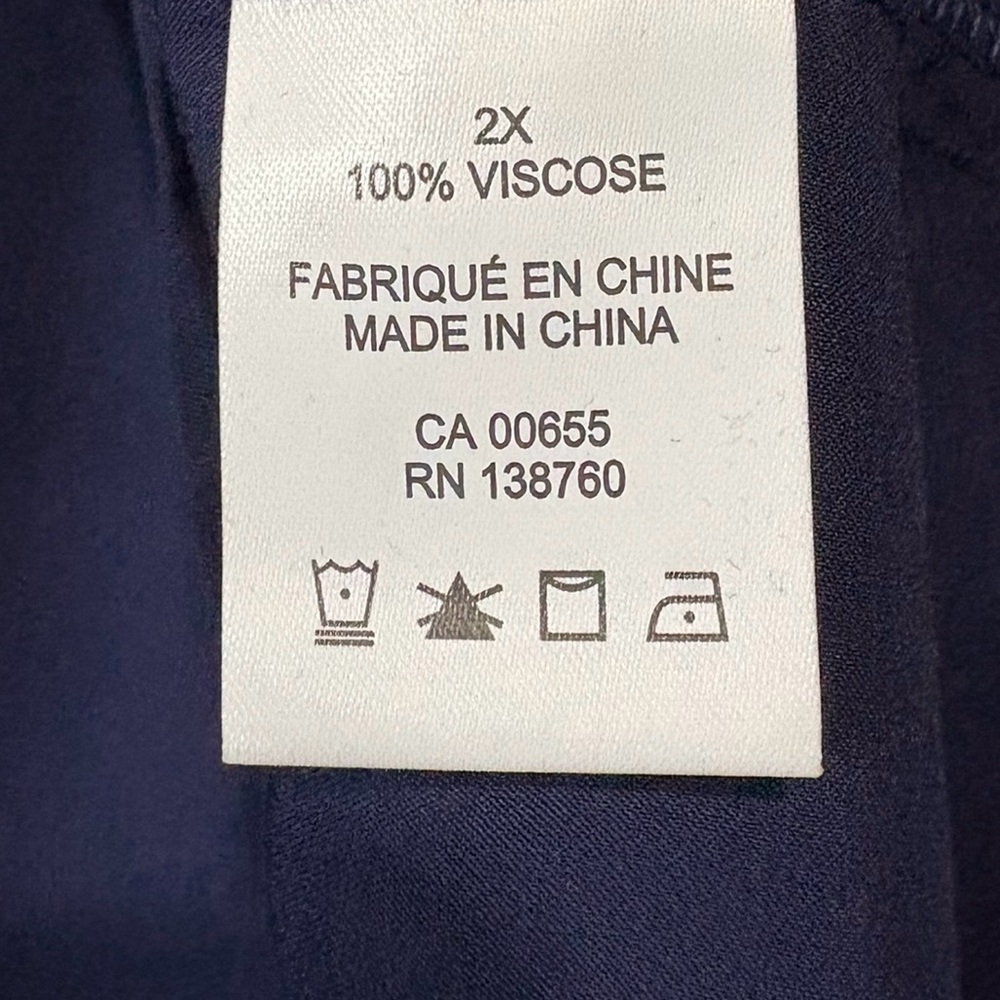 NWOT, Penningtons, Plus Size Navy Tunic Blouse, 2X - Picture 7 of 8